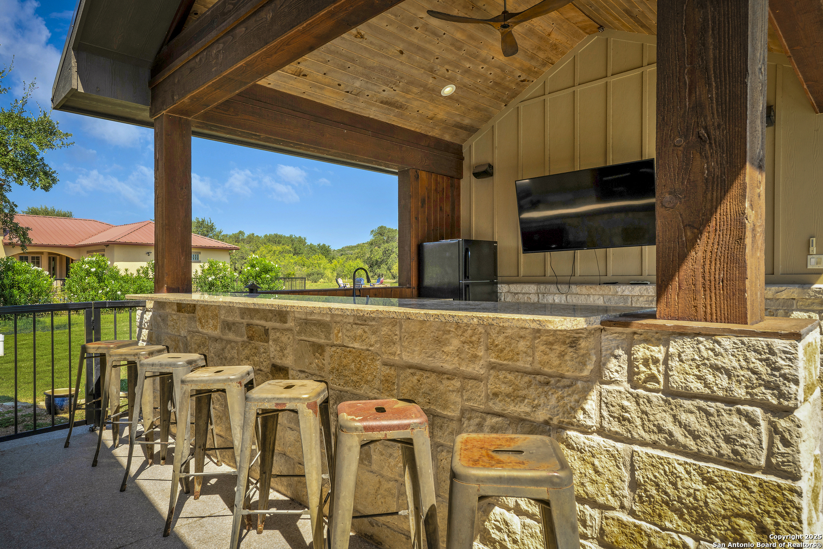 1185 Mountain Vly Drive Concan, TX 78838 - Photo 26 of 27 a view of balcony with furniture