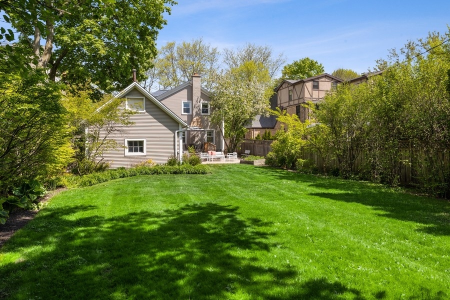 618 Willow Road Winnetka, IL 60093 - Photo 3 of 27 a view of a house with a yard