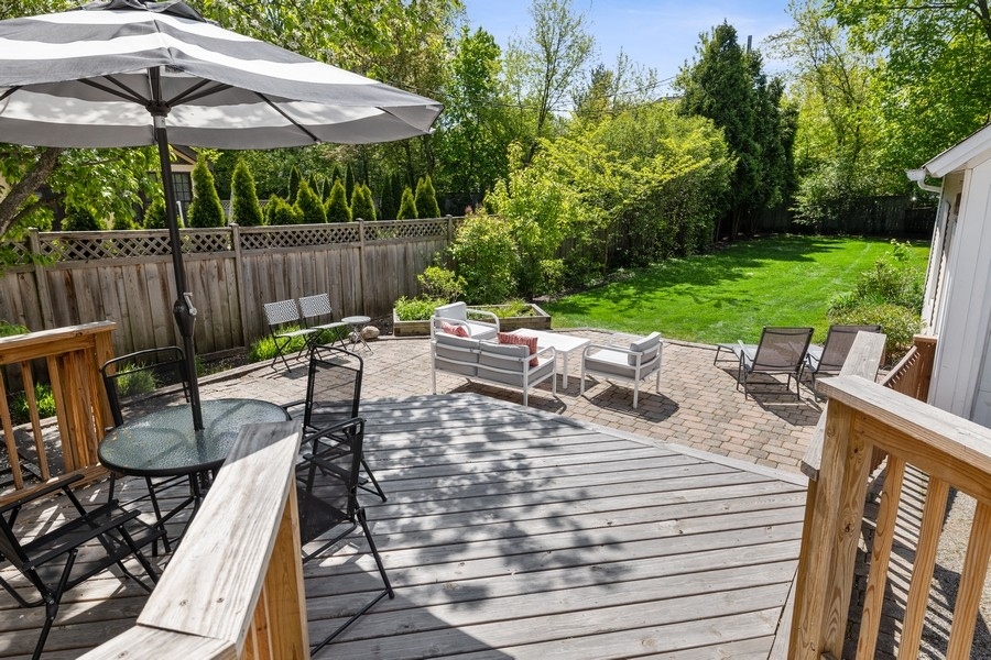 618 Willow Road Winnetka, IL 60093 - Photo 5 of 27 a view of a patio with furniture