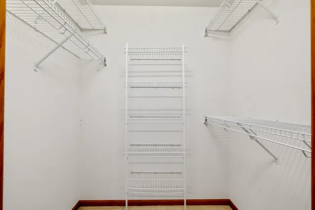 $282,500 | 18520 Emerald Circle, Unit F, Brookfield, WI 53045