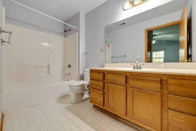 $282,500 | 18520 Emerald Circle, Unit F, Brookfield, WI 53045