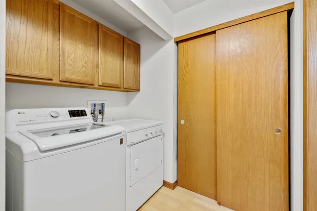 $282,500 | 18520 Emerald Circle, Unit F, Brookfield, WI 53045