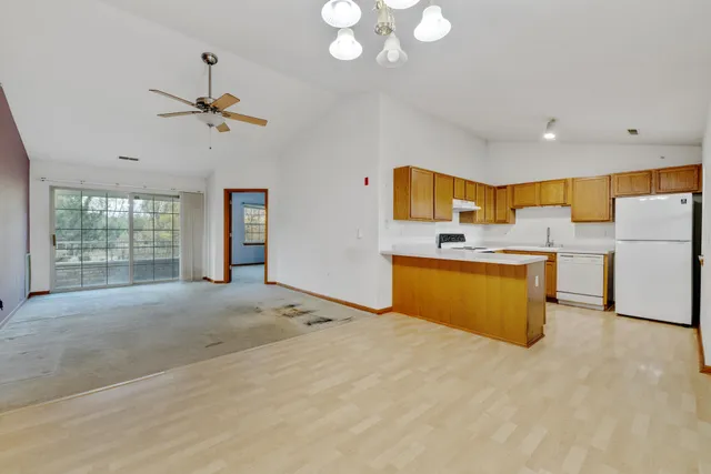 $282,500 | 18520 Emerald Circle, Unit F, Brookfield, WI 53045