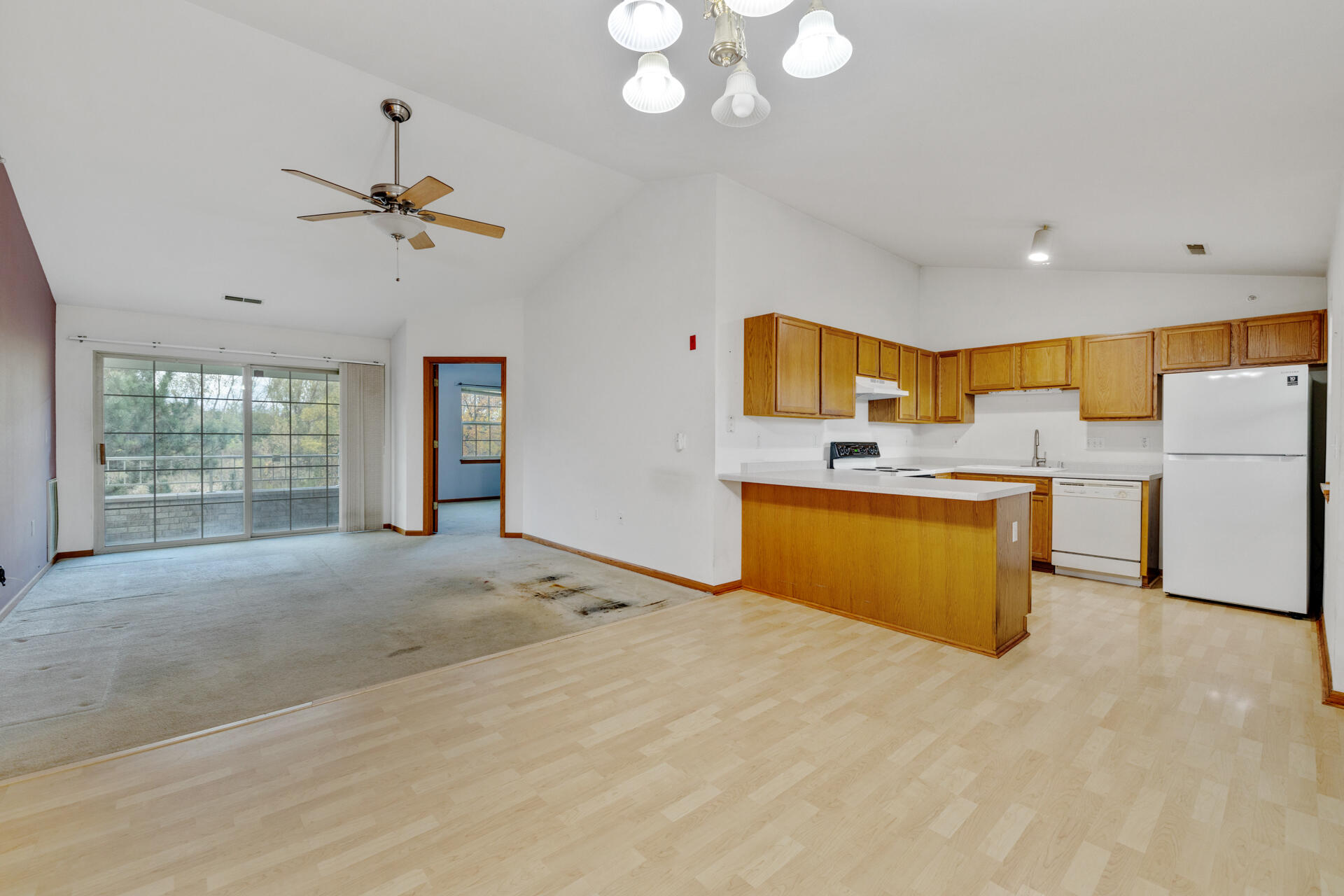 18520 Emerald Circle, Unit F Brookfield, WI 53045 - Photo 2 of 24 4-Interior_18520 Emerald Circle F