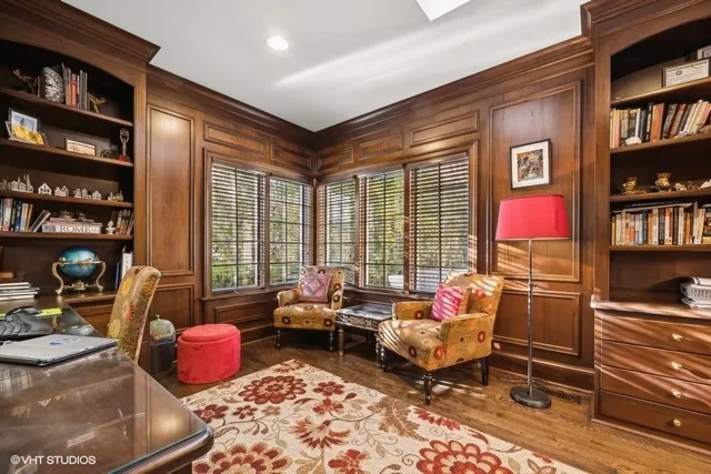 a view of entryway and hall