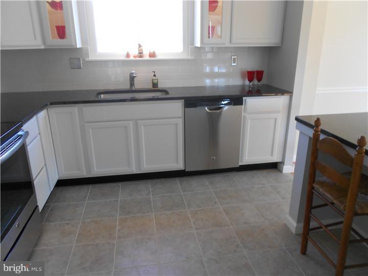 103 Walnut Road Wallingford, PA 19086 - Photo 4 of 25