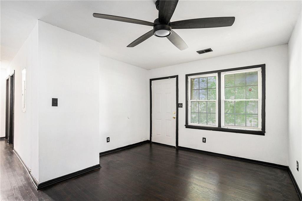 836 Bolton Road Northwest Atlanta, GA 30331 - Photo 4 of 23