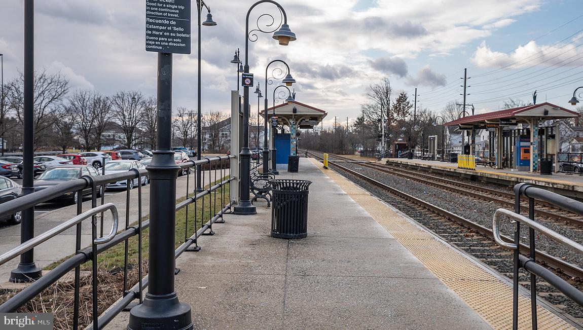 46 Walton Way Delanco, NJ 08075 - Photo 2 of 57