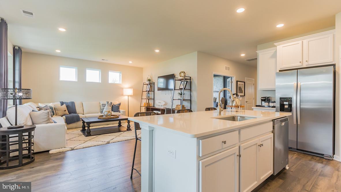 46 Walton Way Delanco, NJ 08075 - Photo 9 of 57