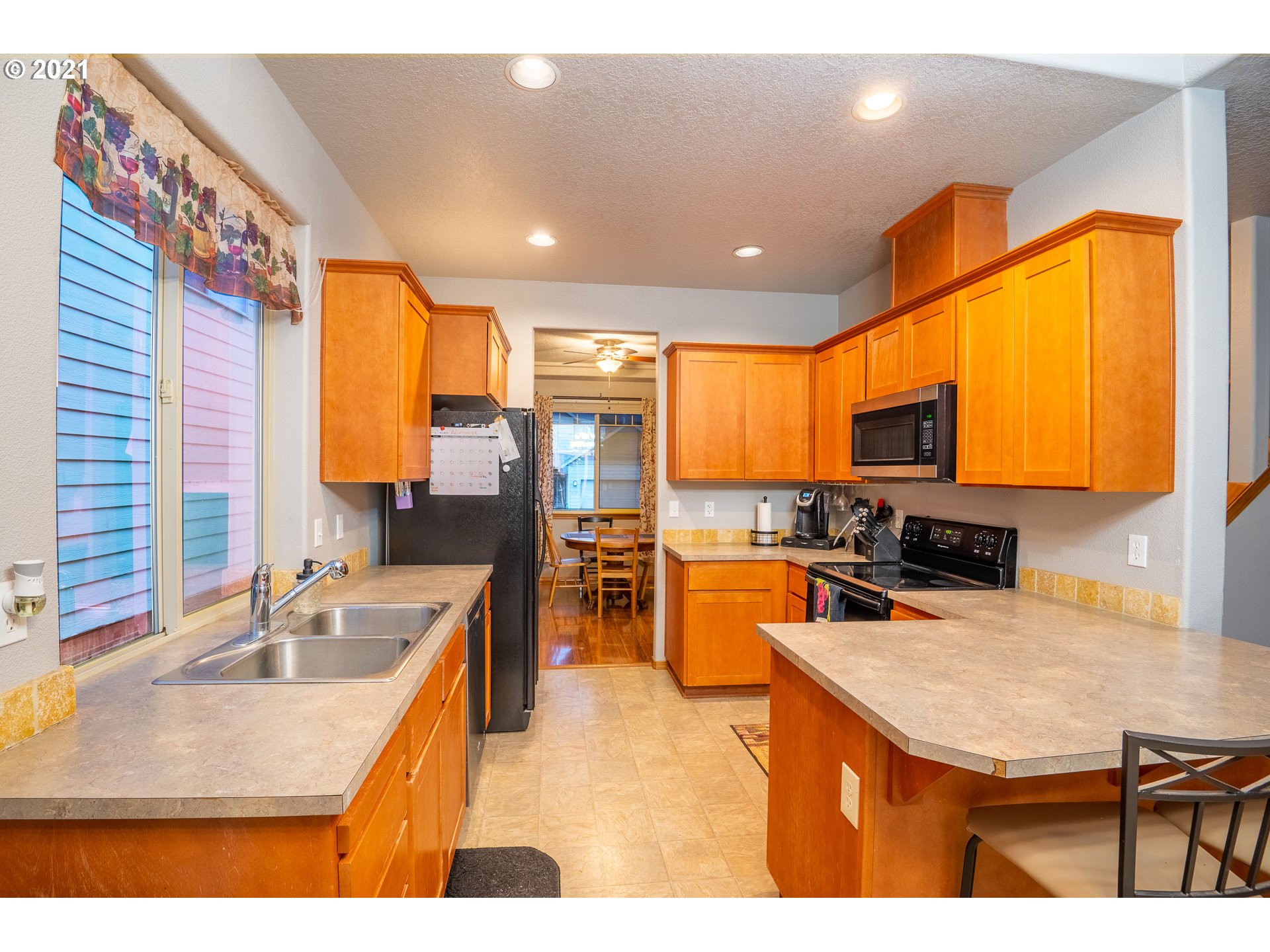 40317 Therese Street Sandy, OR 97055 - Photo 5 of 20 Gallery Image 5