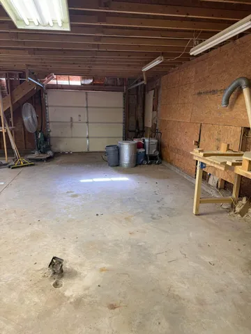 a view of a garage room