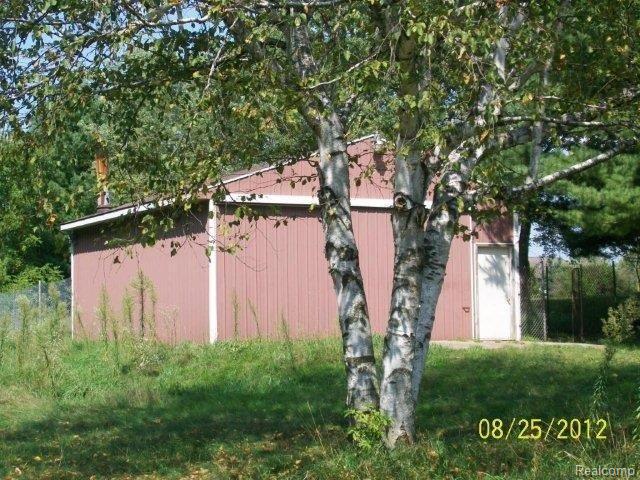 6675 Webster Road Imlay City, MI 48444 - Photo 3 of 13 3.jpg