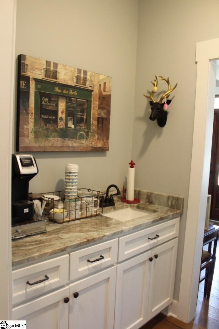 660 Shackleburg Road Anderson, SC 29621 - Photo 10 of 36