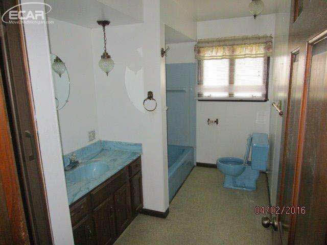 12452 Rolston Road Byron, MI 48418 - Photo 11 of 13 21138803-10.JPG
