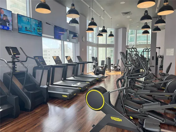 $3,000 | 1300 Brickell Bay Drive, Unit 600, Miami, FL 33131