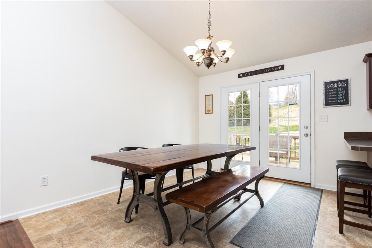 906 Ritchie Boulevard Staunton, VA 24401 - Photo 5 of 29 Gallery Image 5