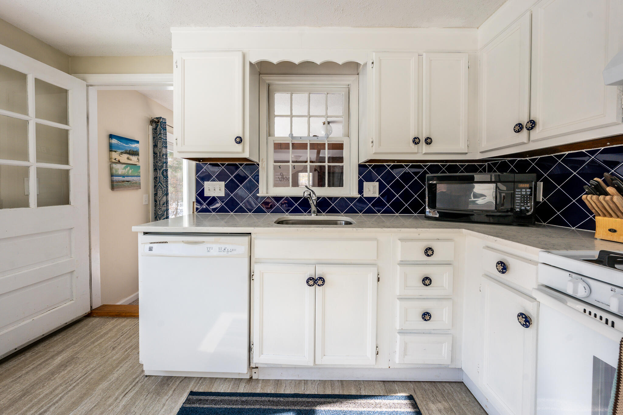 74 Robbins Circle Dennis, MA 02638 - Photo 13 of 44 74 ROBBINS CIRCLE KITCHEN WINDOW