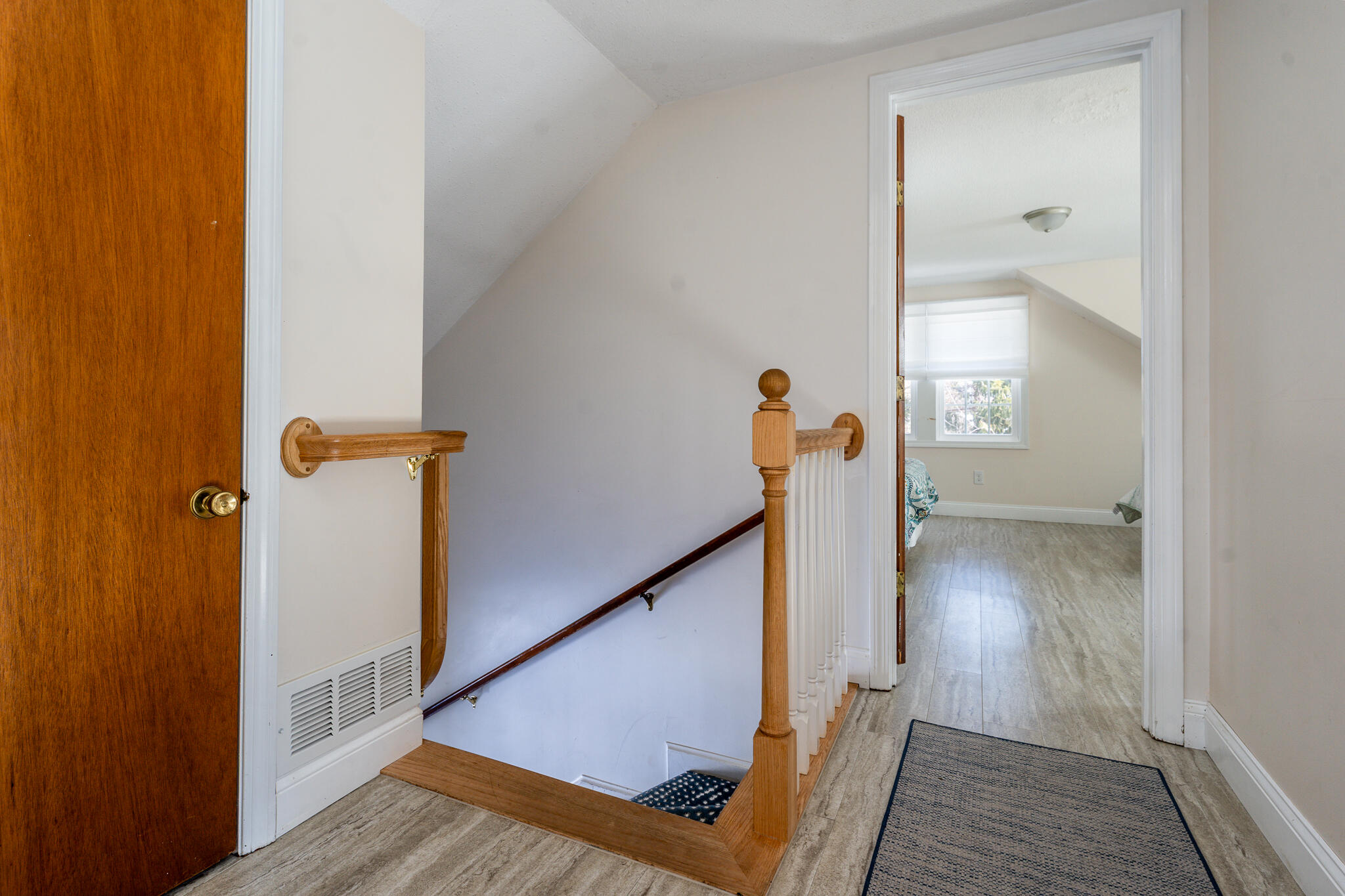 74 Robbins Circle Dennis, MA 02638 - Photo 25 of 44 74 ROBBINS UPSTAIRS HALL