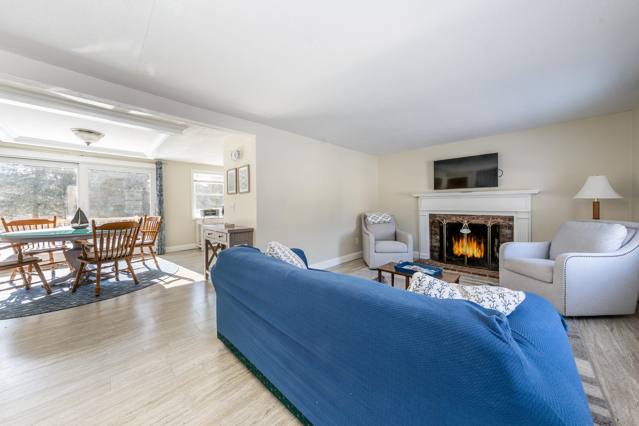 74 Robbins Circle Dennis, MA 02638 - Photo 4 of 44 74 ROBBINS LIVINGROOM NEW 2