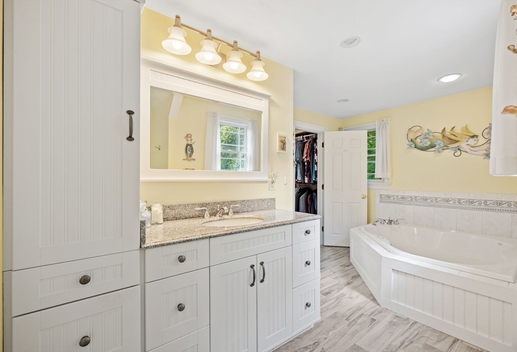 35 Raymond Road Plymouth, MA 02360 - Photo 24 of 42