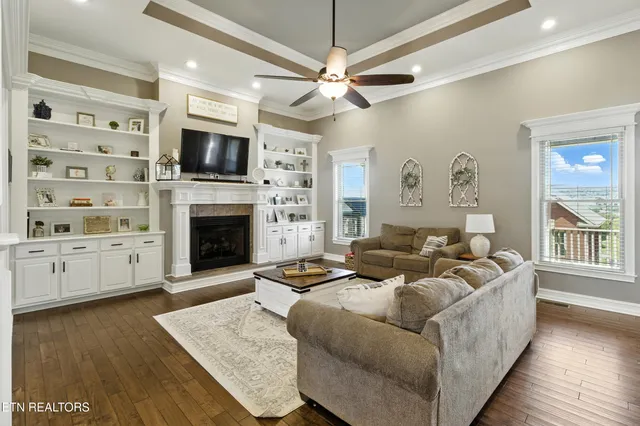 $699,900 | 157 Danielle Court, Harrogate, TN 37752