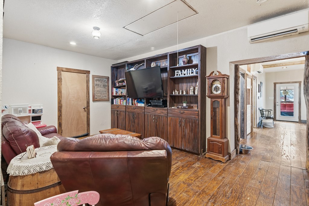 3764 Ranch Road 1623 Blanco, TX 78606 - Photo 15 of 71
