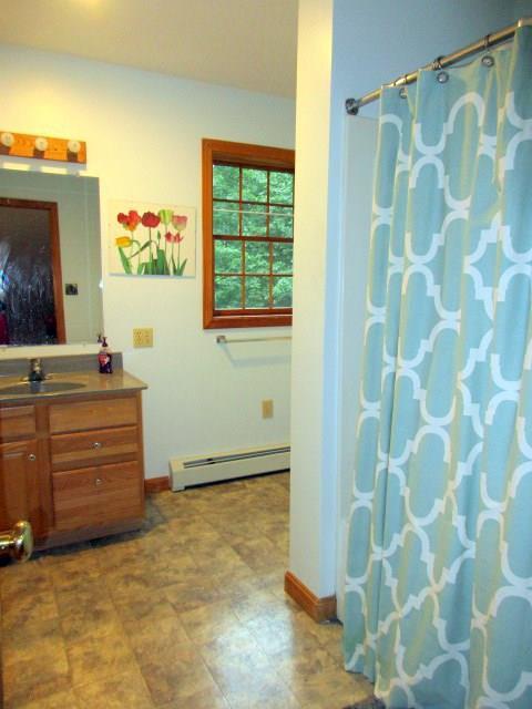 610 Belgrade Road Oakland, ME 04963 - Photo 18 of 28 Master bath