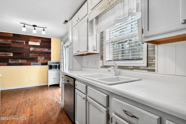 $230,000 | 133 Sweet Water Drive, Jacksonville, NC 28540