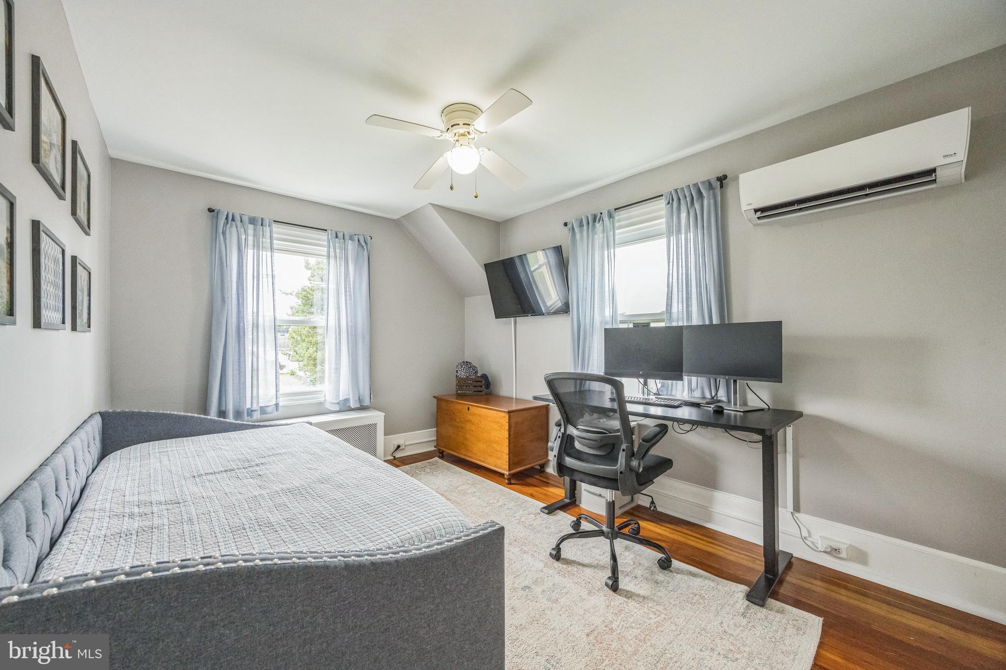 665 U Street King of Prussia, PA 19406 - Photo 23 of 26 a bedroom with a bed and a chair