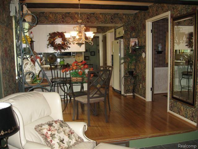 36261 Smithfield Road Farmington, MI 48335 - Photo 10 of 16 Kitchen - Nook