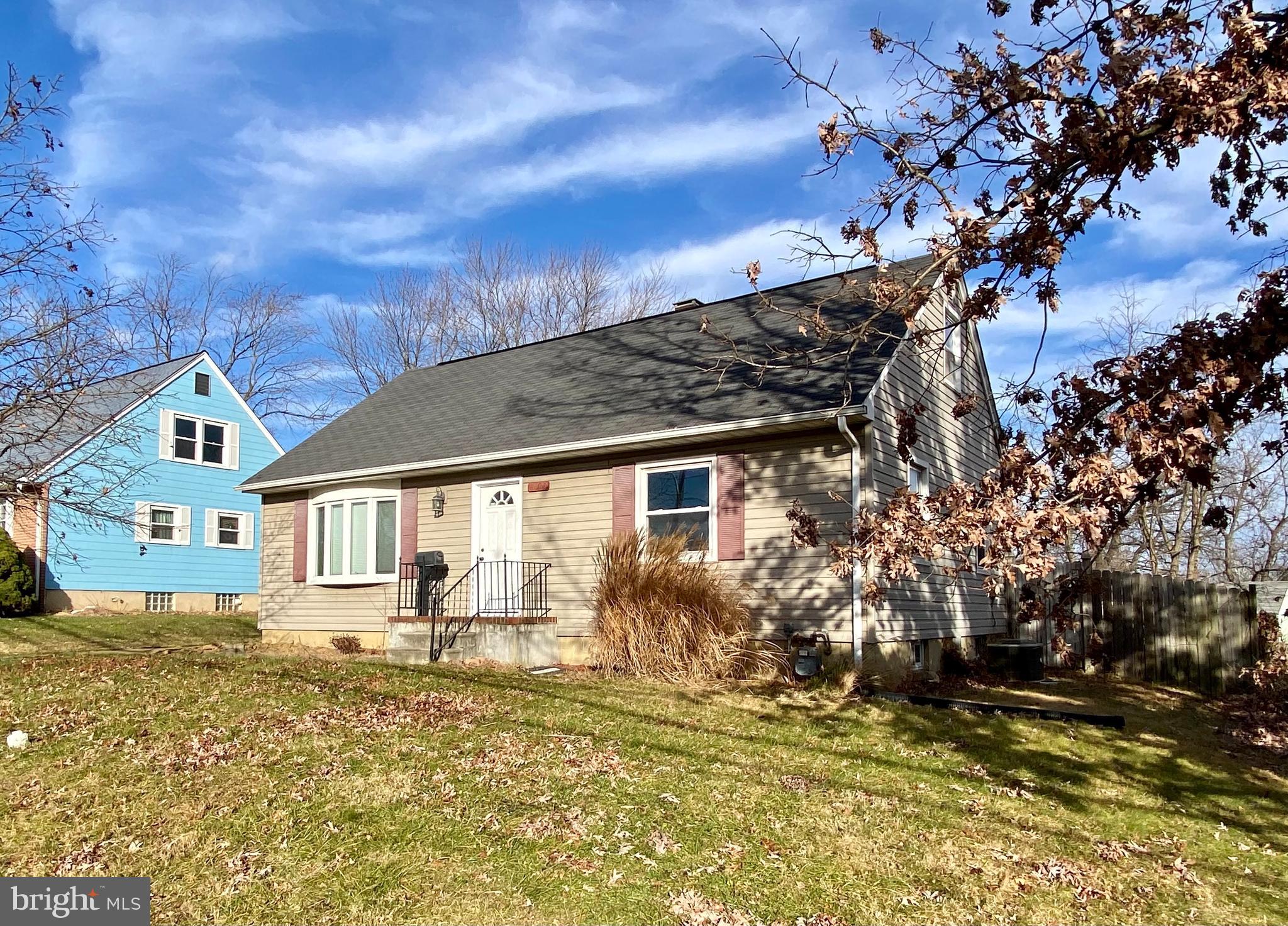 2103 North Rolling Road Baltimore, MD 21244 - Photo 3 of 44