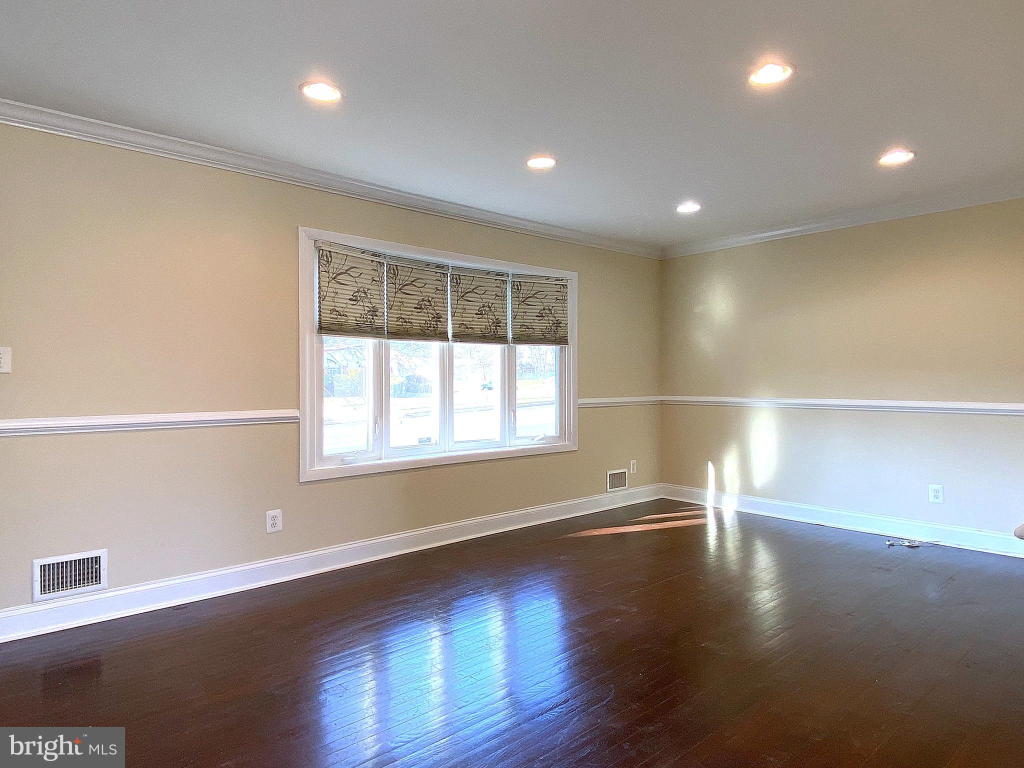 2103 North Rolling Road Baltimore, MD 21244 - Photo 5 of 44
