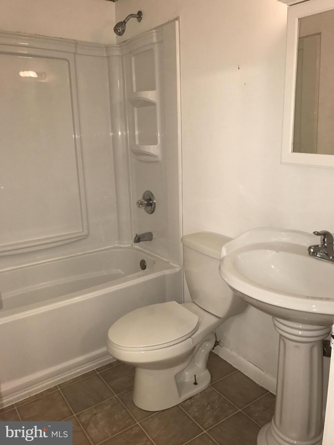 156 Farm Road Aberdeen, MD 21001 - Photo 10 of 17 Full Bathroom