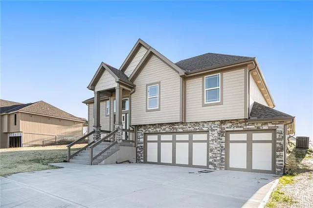 $410,000 | 12404 Morgan Street, Excelsior Springs, MO 64024