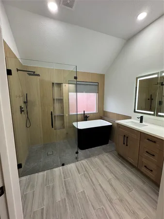 $2,200 | 5631 Bear Meadow Lane, Katy, TX 77449