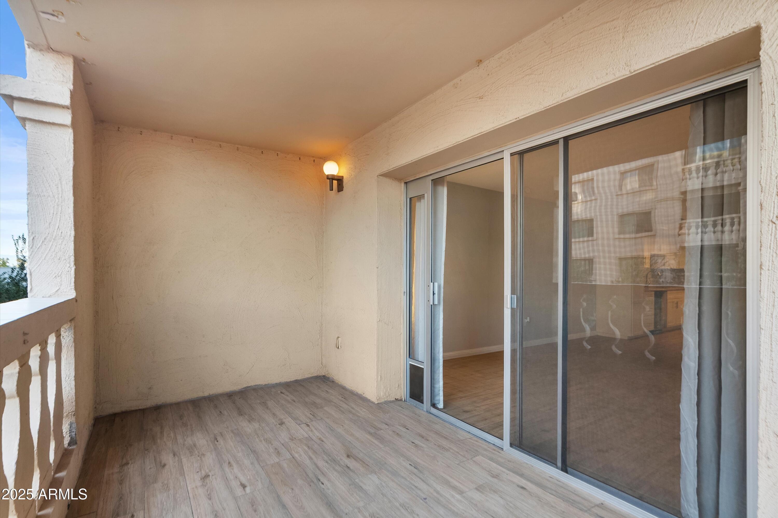 7950 East Camelback Road, Unit 404 Scottsdale, AZ 85251 - Photo 14 of 30 14-20251218-DSC02034