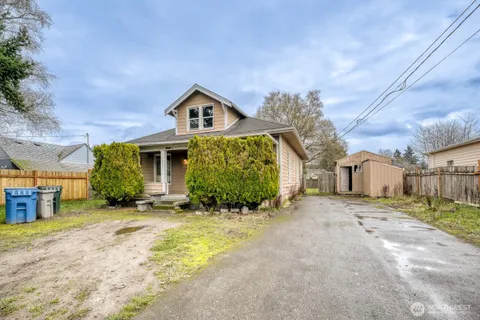 $299,950 | 732 5th Avenue North, Kent, WA 98032