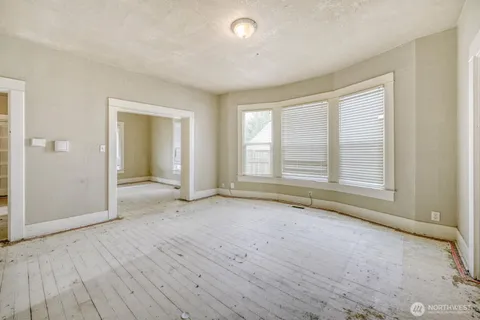 $299,950 | 732 5th Avenue North, Kent, WA 98032