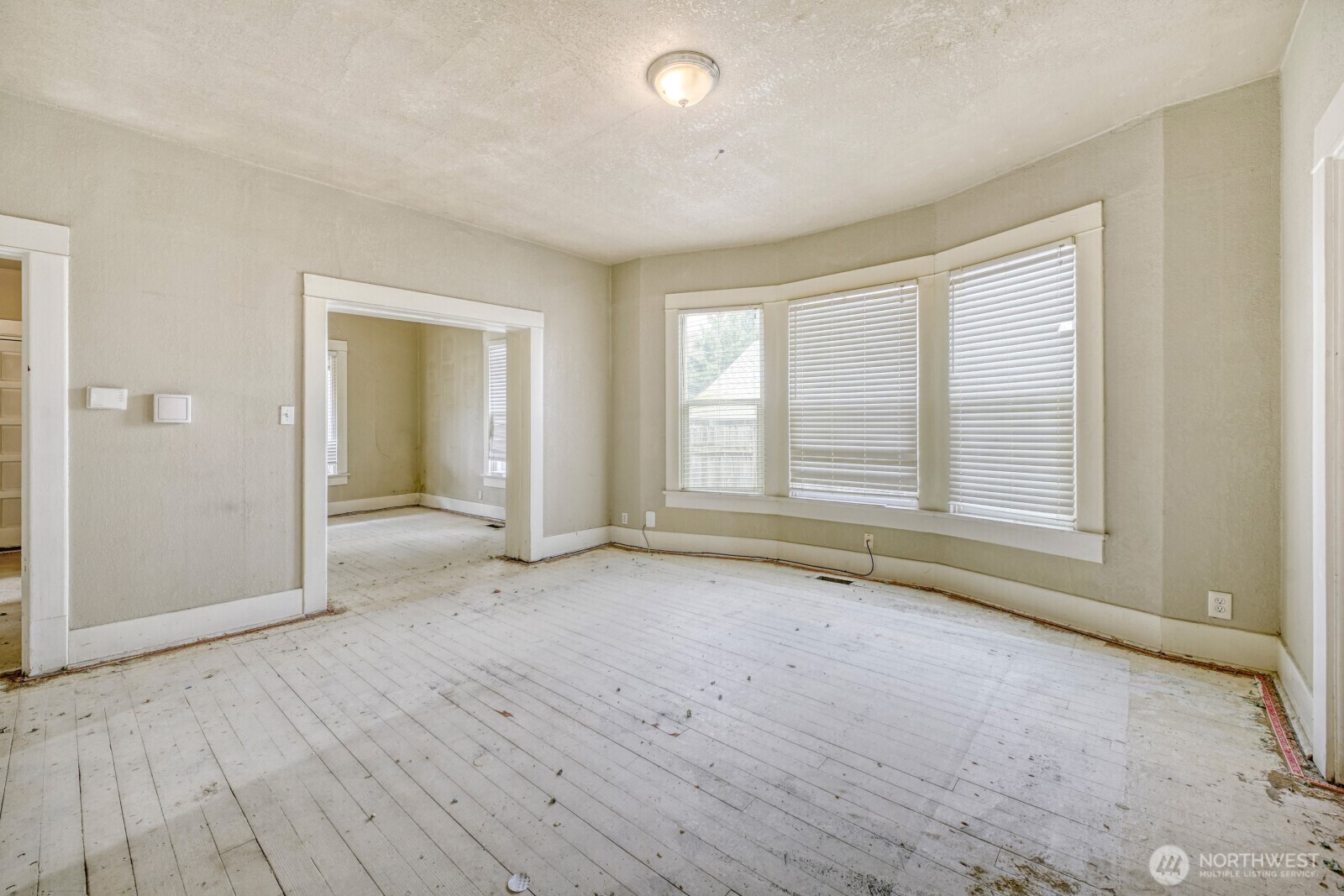 732 5th Avenue North Kent, WA 98032 - Photo 3 of 11