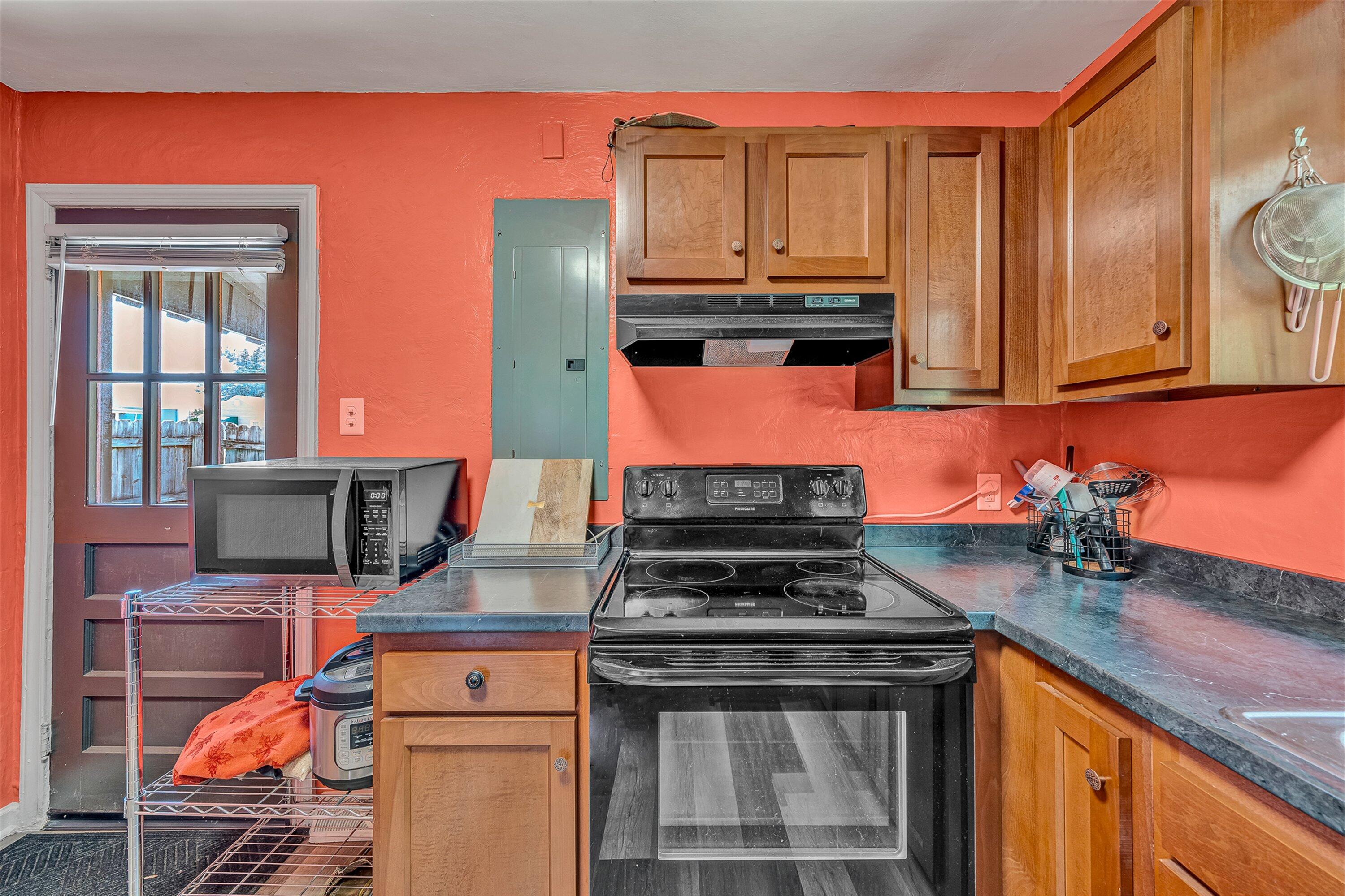 4930 Fralin Road Northwest Roanoke, VA 24012 - Photo 9 of 24 09-VM-07040