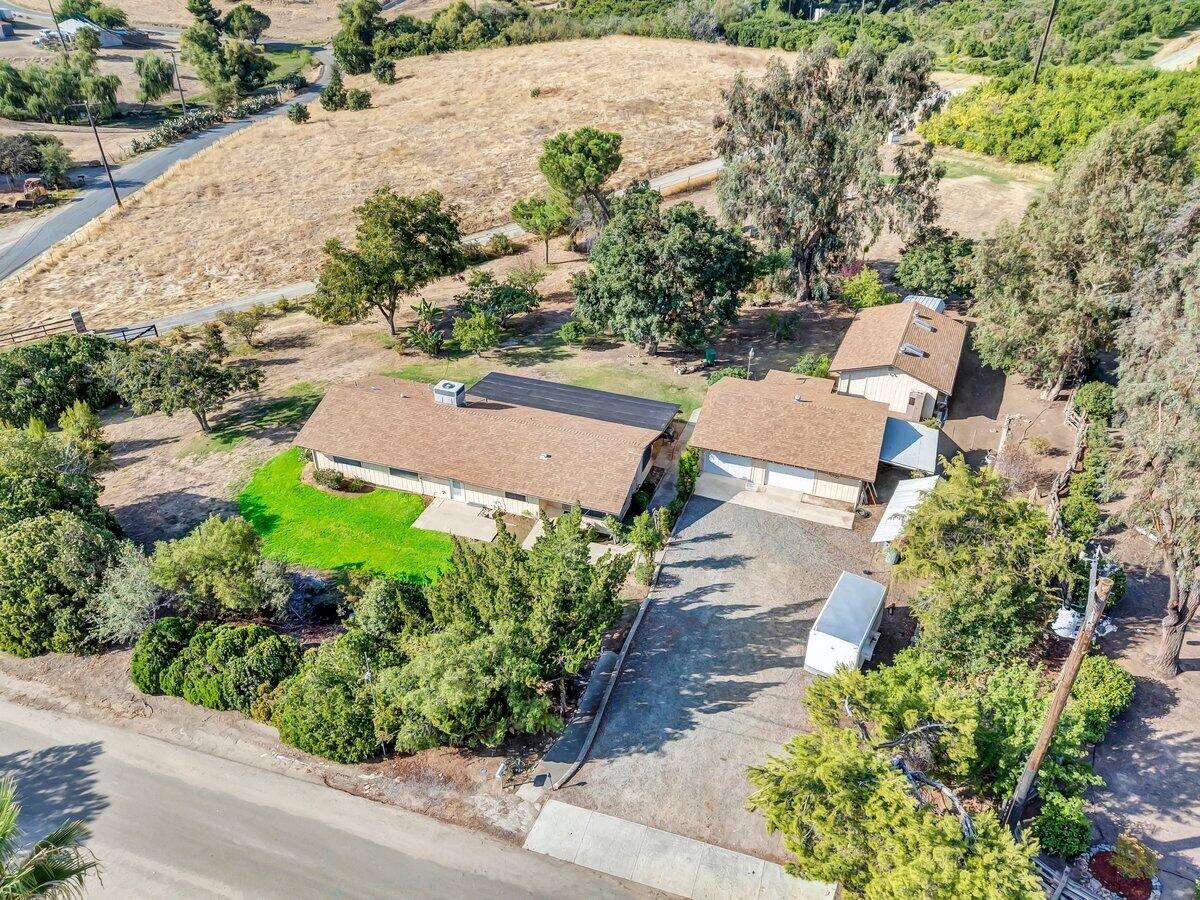 34719 Wilson Drive Springville, CA 93265 - Photo 8 of 34 05
