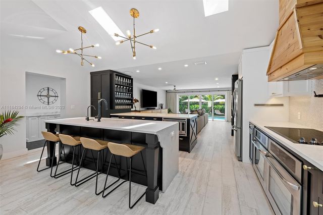 $1,475,000 | 2410 Northeast 8th Avenue, Wilton Manors, FL 33305