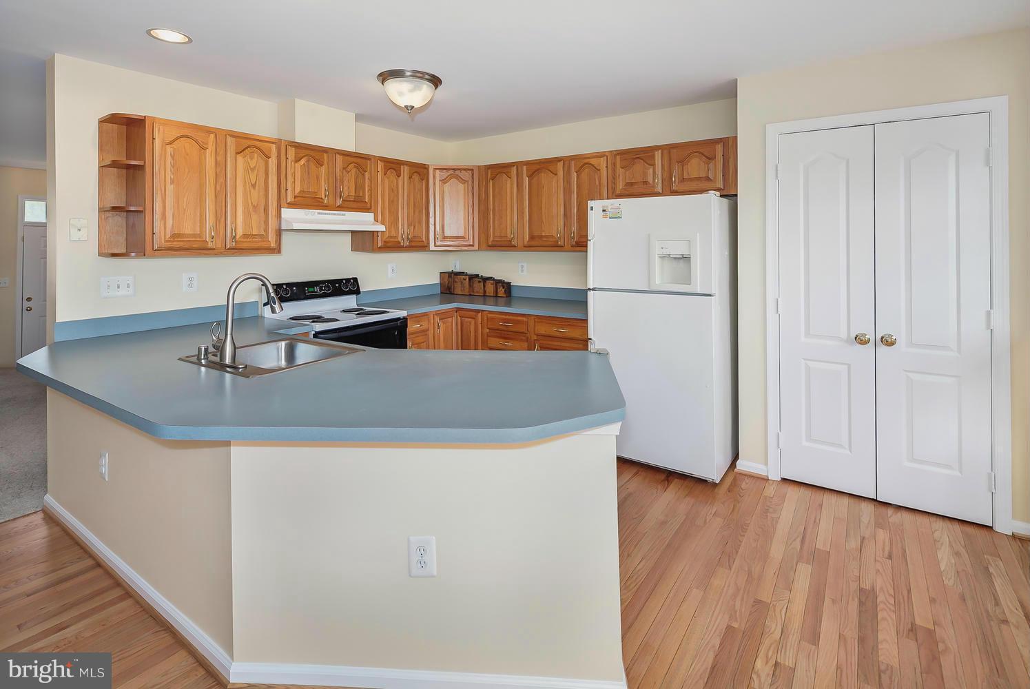 9224 McCarty Road Lorton, VA 22079 - Photo 8 of 28 Kitchen