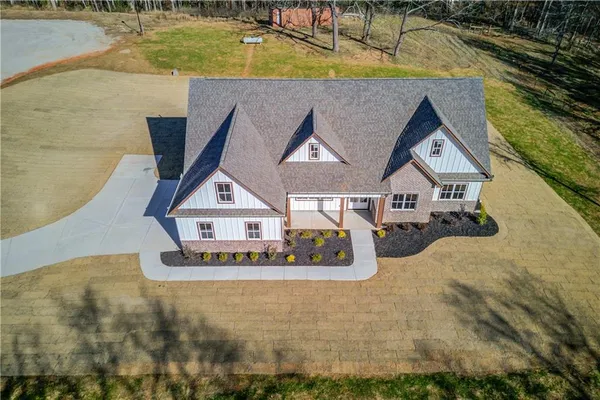 $700,000 | 30 River Overlook Way, Jefferson, GA 30549