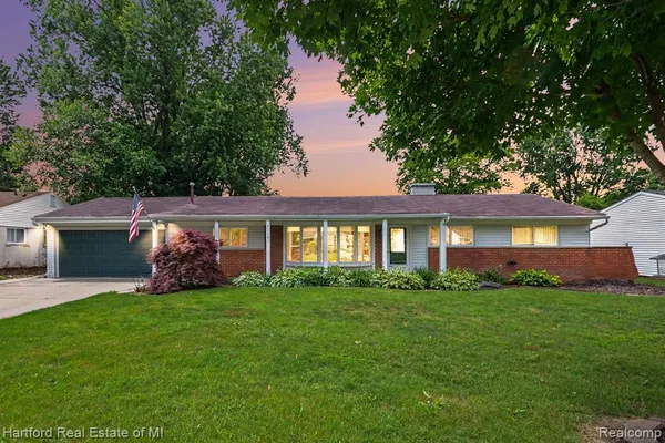 $335,000 | 41131 South Mcmahon Circle, Novi, MI 48375