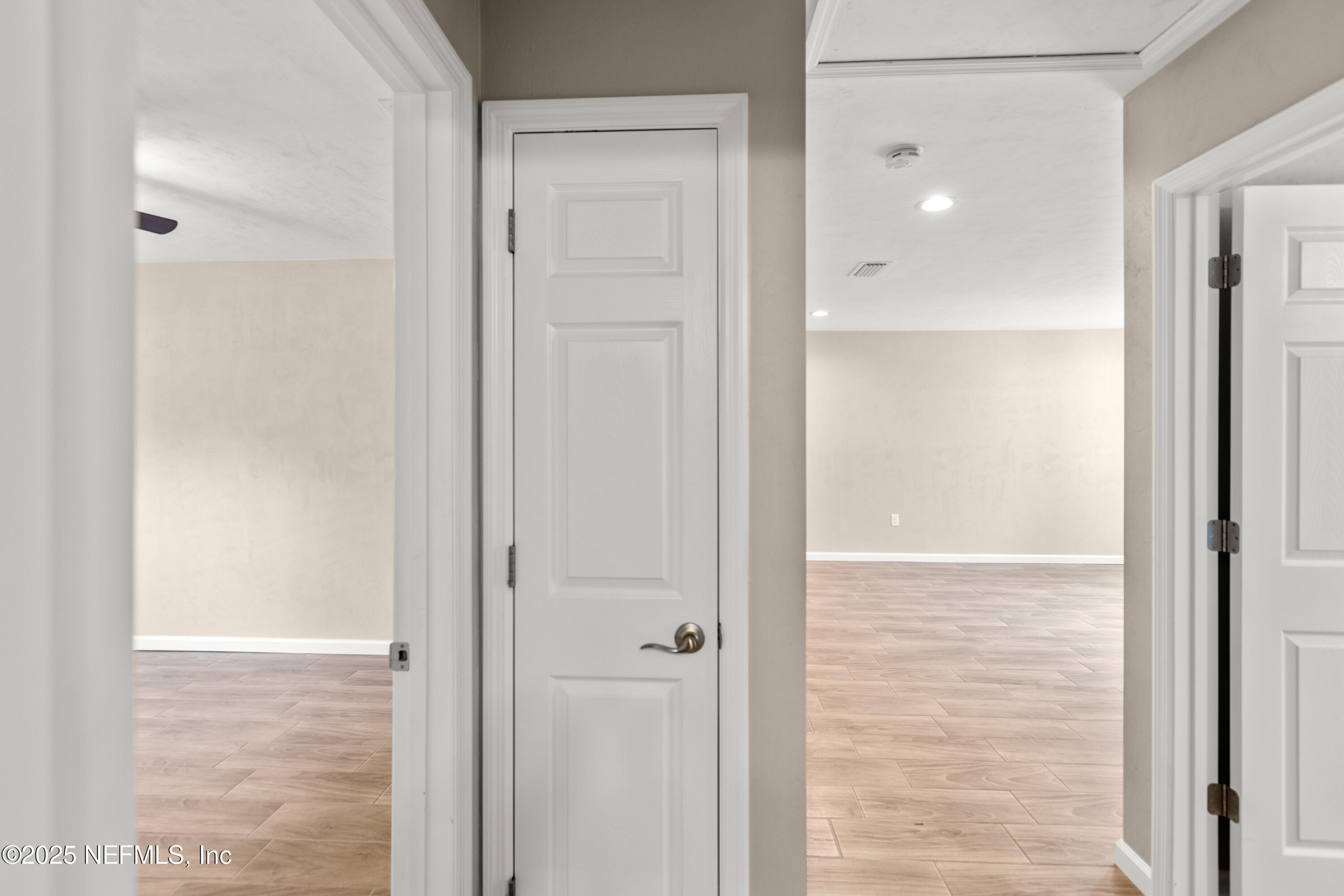 442 Southwest Naha Street Keystone Heights, FL 32656 - Photo 10 of 22 Linen closet