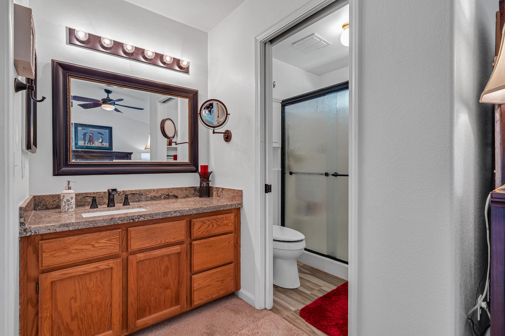 2252 Wicklow Street Redding, CA 96001 - Photo 19 of 37 Primary Separate Stall Shower/Toilet