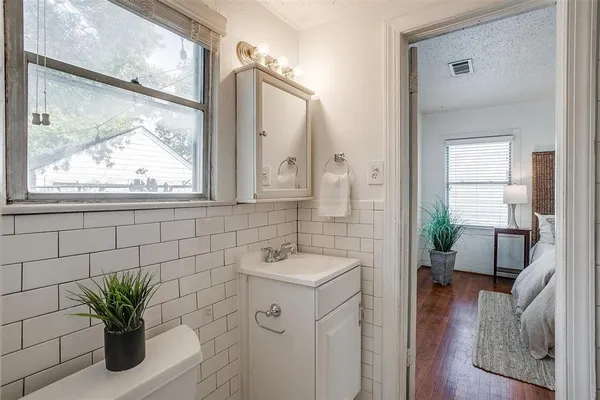 $2,300 | 3824 Birchman Avenue, Fort Worth, TX 76107
