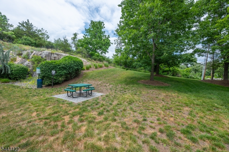 30 Federal Hill Road, Unit 8 Pompton Lakes, NJ 07442 - Photo 33 of 34