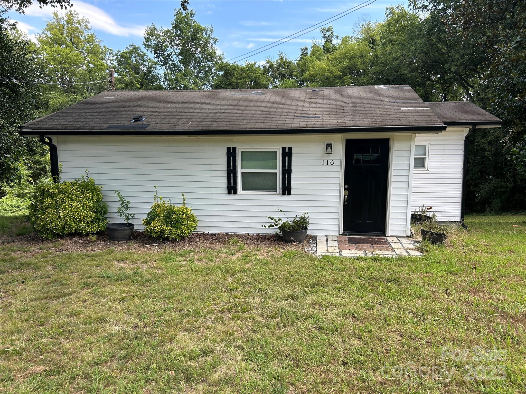 116 Pond Street Lexington, NC 27292 - Photo 2 of 20